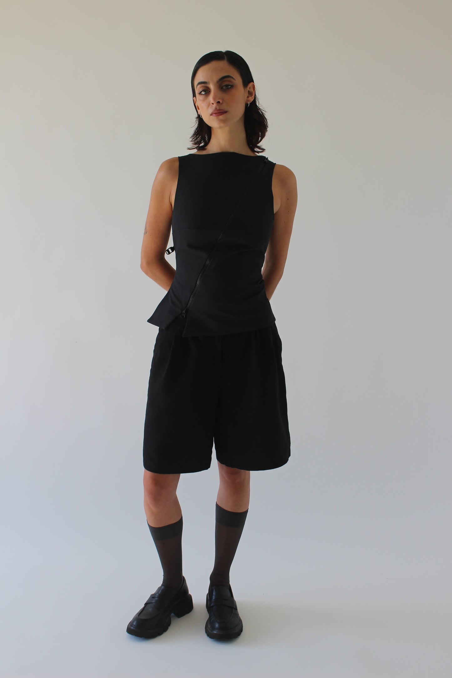Incline Top Charcoal